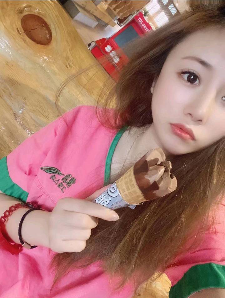 气质怡人小灵
